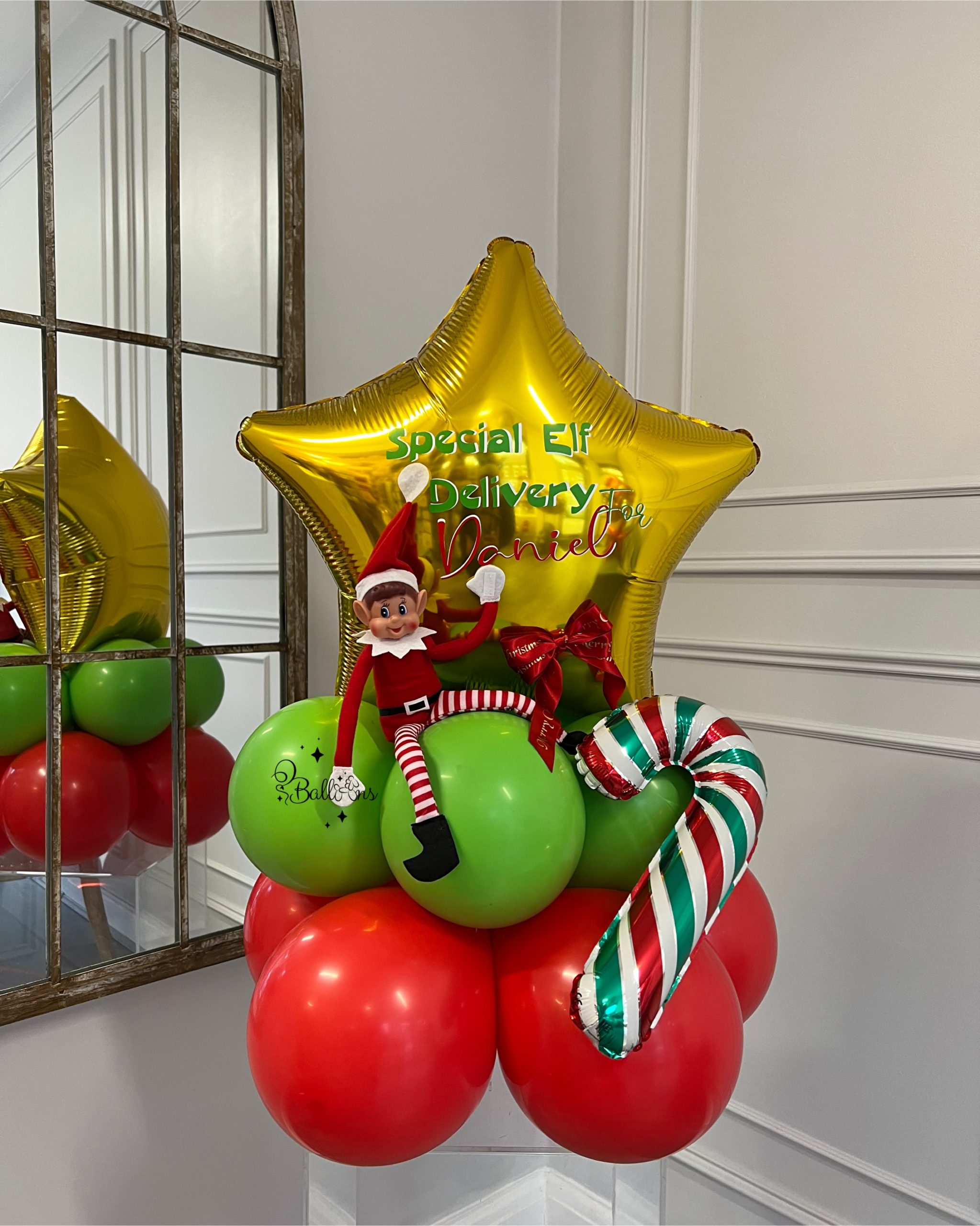 Elf On The Shelf Star – Balloon Decorations in London